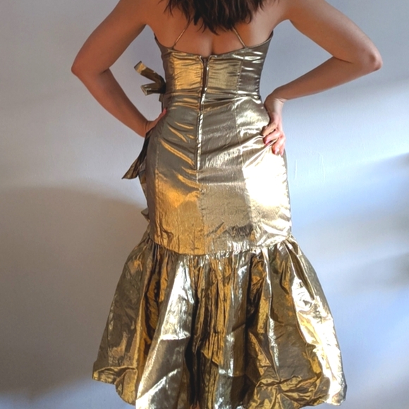 1970’s Hollywood Glam Dress w Ruching & Side Bow - Picture 5 of 6